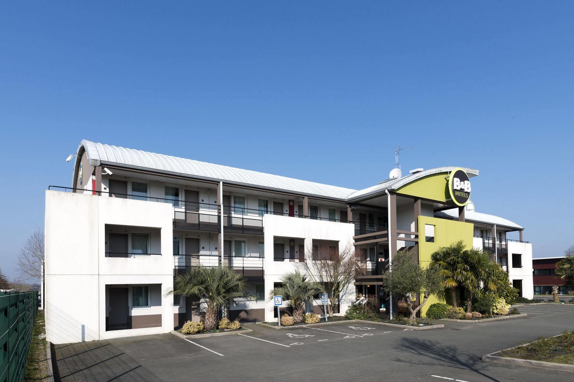 B&B Hotel Laval Change Exterior foto